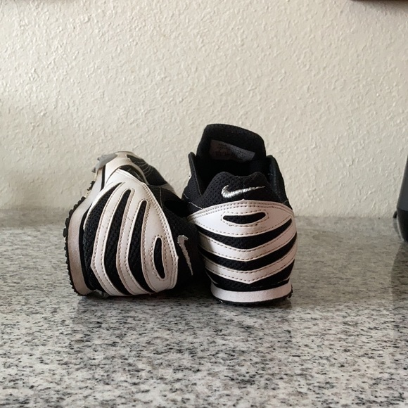 Nike Cleats. - Picture 5 of 7